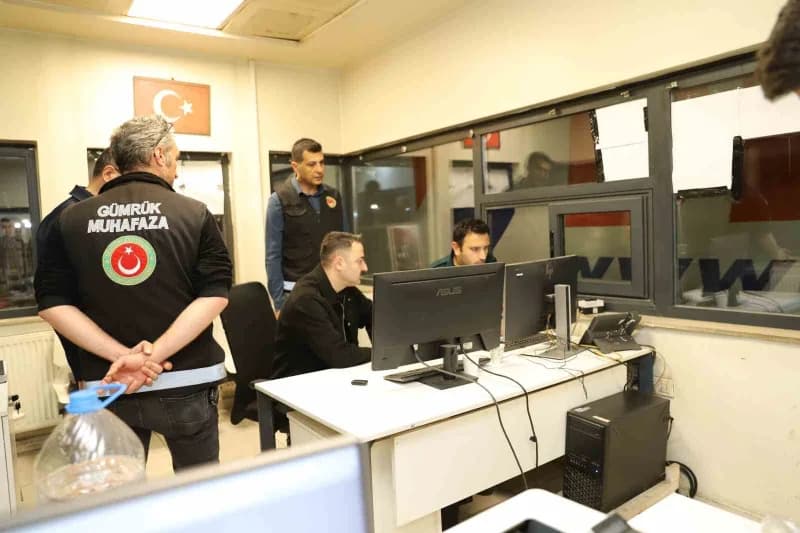 Doğubayazıt Kaymakamı Ayvat’tan Gürbulak Gümrük Müdürlüğü’nde gece denetimi