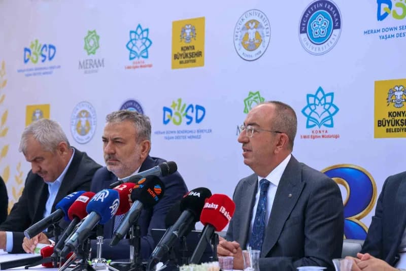 Konya'nın merkez Meram ilçe Belediyesi öncülüğünde hayata geçirilen DOSD Meram, üç yılda Down Sendromlu Bireyler ve aile