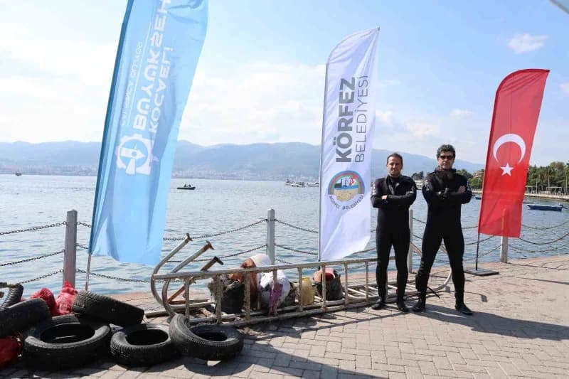 Kocaeli’de Dünya Temizlik Günü kapsamında düzenlenen etkinlikte 500 gönüllü, sahil ve Deniz temizliği yaptı. 13 dalgıcın