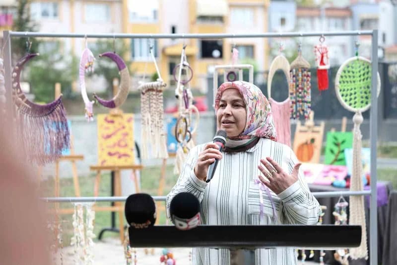 Programda Alzheimer hastası yakını Mahmure Dengin de merkezin kendileri için taşıdığı öneme ilişkin duygu ve düşünceleri
