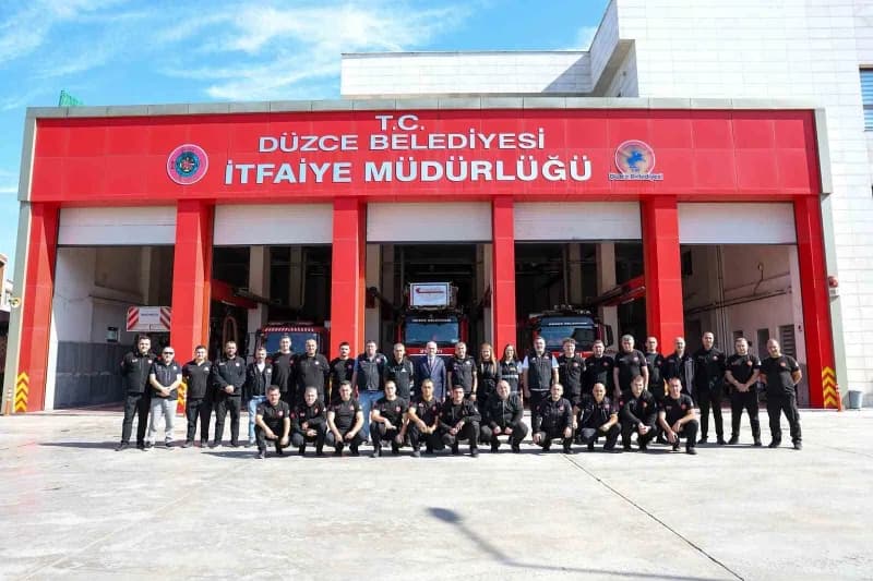 Ziyaret fotoğraf çekimi ile son buldu.