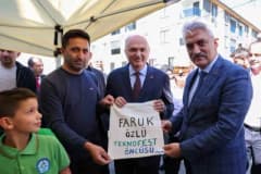 Düzce Bilim Merkezi’nde düzenlenen Bilim Şenliği etkinliğinden protokol konuşmaları ve ziyaretçiler