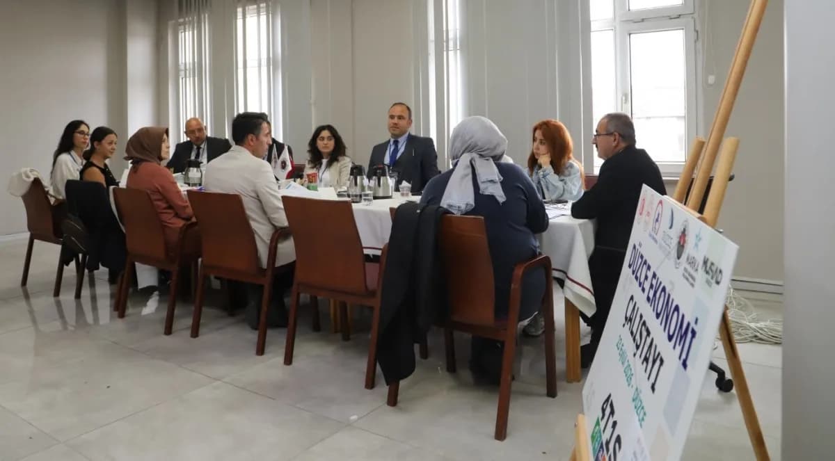 Düzce’nin ekonomik geleceğine yönelik stratejilerin ele alındığı Düzce Ekonomi Çalıştayı’nda, tarımdan turizme, lojistik