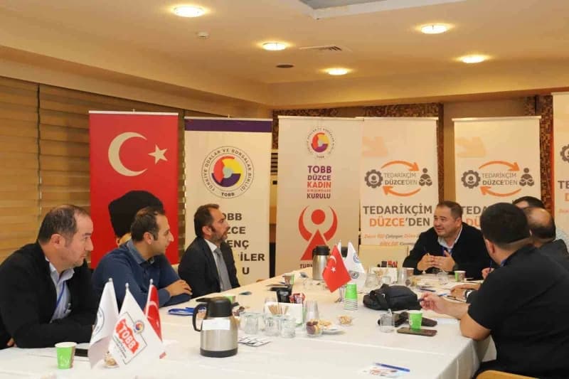 Düzce’nin ekonomik geleceğine yönelik stratejilerin ele alındığı Düzce Ekonomi Çalıştayı’nda, tarımdan turizme, lojistik