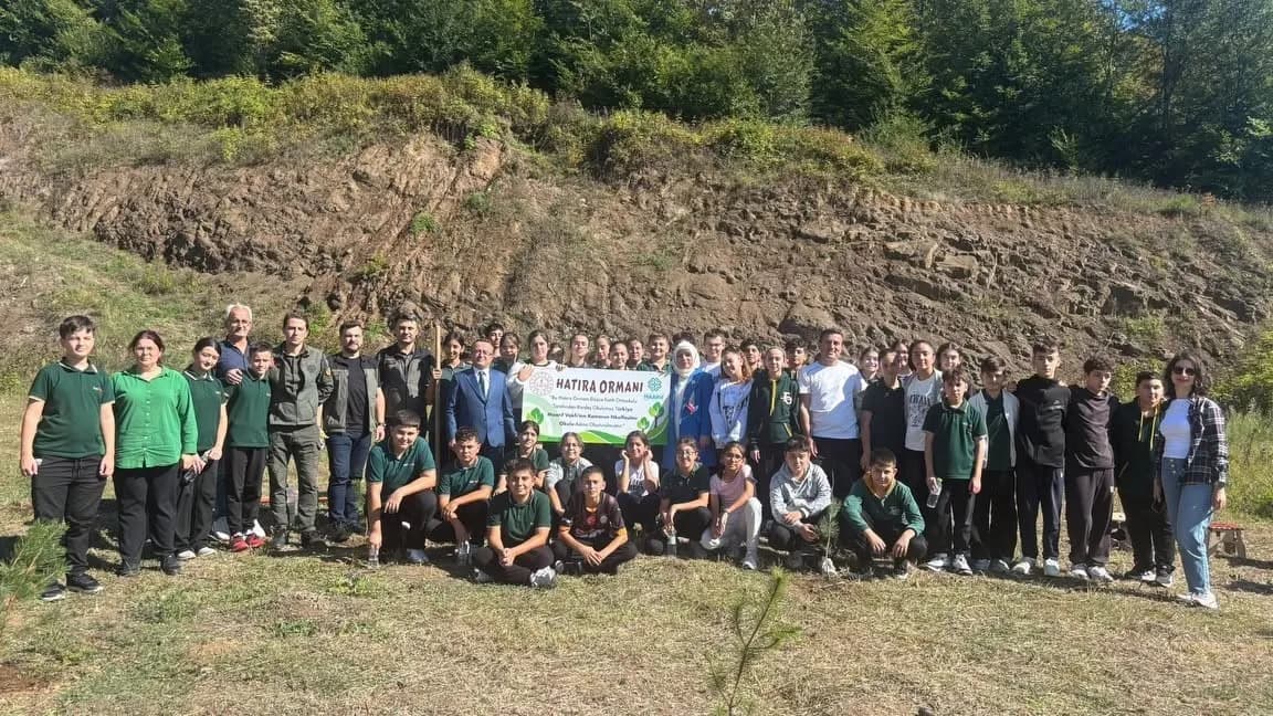 Düzce Fatih Ortaokulu ile Kamerun Nkolfoulou Okulu arasındaki kardeşlik bağları, iki ülkede oluşturulan hatıra ormanları