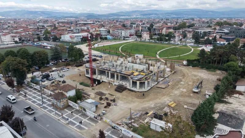 Şehrin çehresini değiştirecek büyük projeler, Kent merkezinde eş zamanlı yükseliyor.