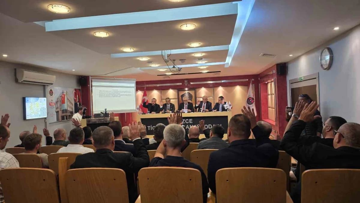 Düzce Ticaret ve Sanayi Odası Meclisi, 18 Ekim’de gerçekleştirilecek Meslek Komitesi Seçimleri öncesinde mevcut dönemini
