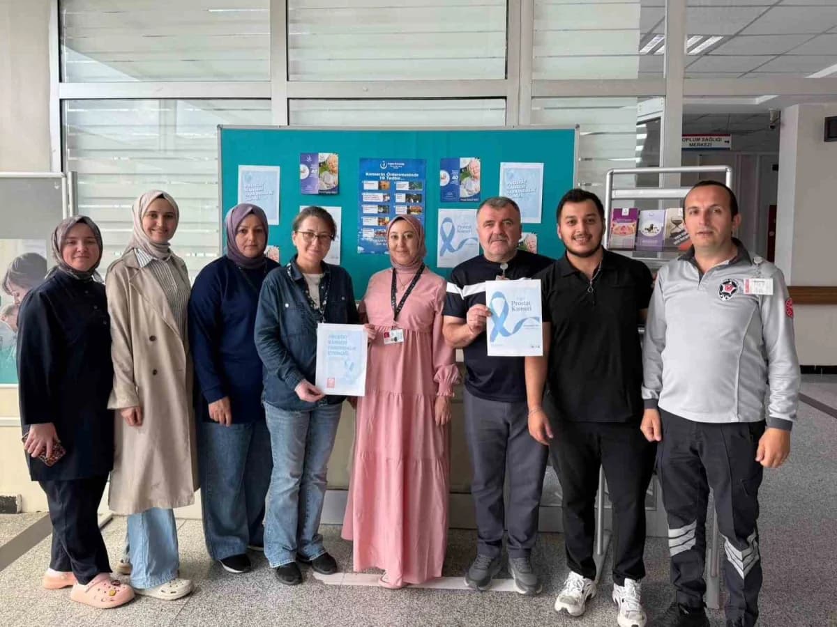 Düzce'de İlçe Toplum Sağlığı Merkezi ekipleri, Prostat Kanseri ve ruh Sağlığı konularında vatandaşları bilgilendirmek am