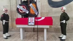 Edirne Eski Cami avlusunda Kıbrıs Gazisi Aziz Özbek için düzenlenen askeri cenaze töreni