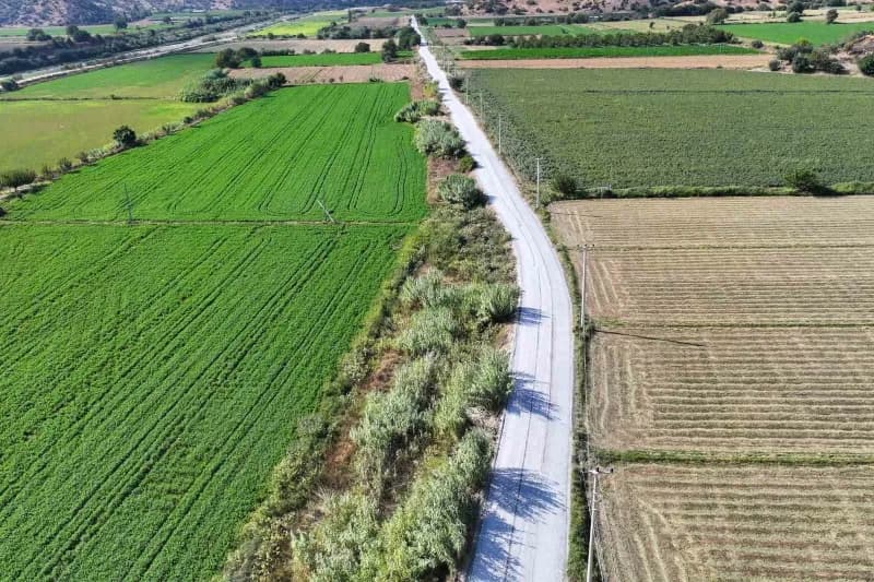 Efeler Belediyesi'nin vatandaşların daha güvenli ve konforlu ulaşım imkânlarına kavuşması amacıyla hayata geçirdiği yol