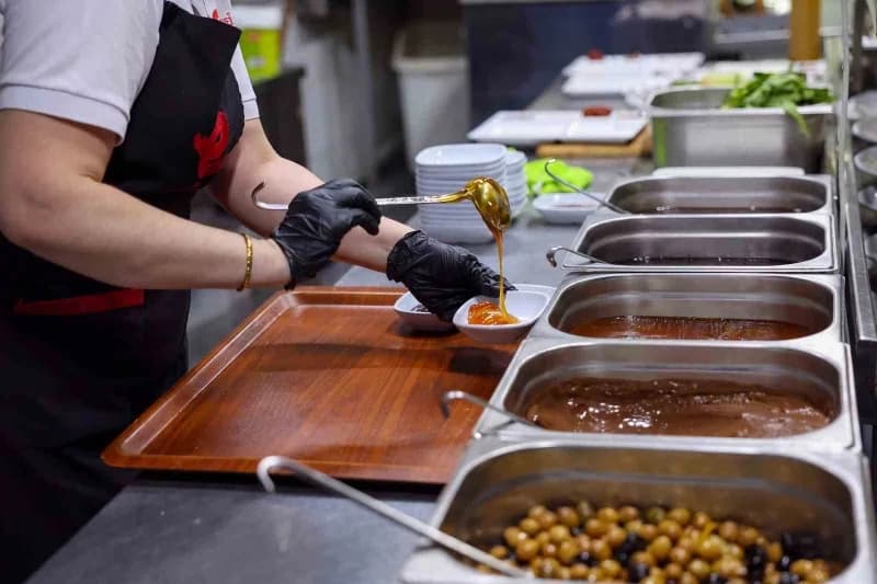İmamköy Mahallesi’nde hizmet veren Doğa Restaurant, zengin kahvaltı seçenekleri ve doğayla iç içe atmosferiyle güne keyi