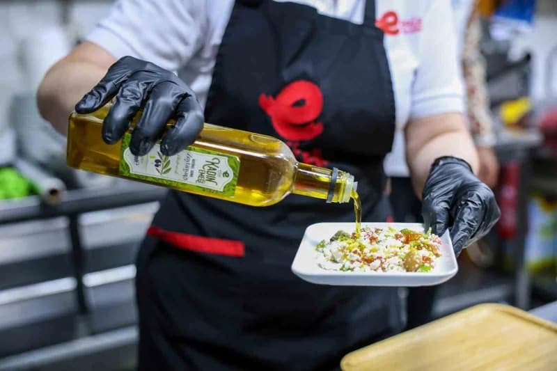 İmamköy Mahallesi’nde hizmet veren Doğa Restaurant, zengin kahvaltı seçenekleri ve doğayla iç içe atmosferiyle güne keyi