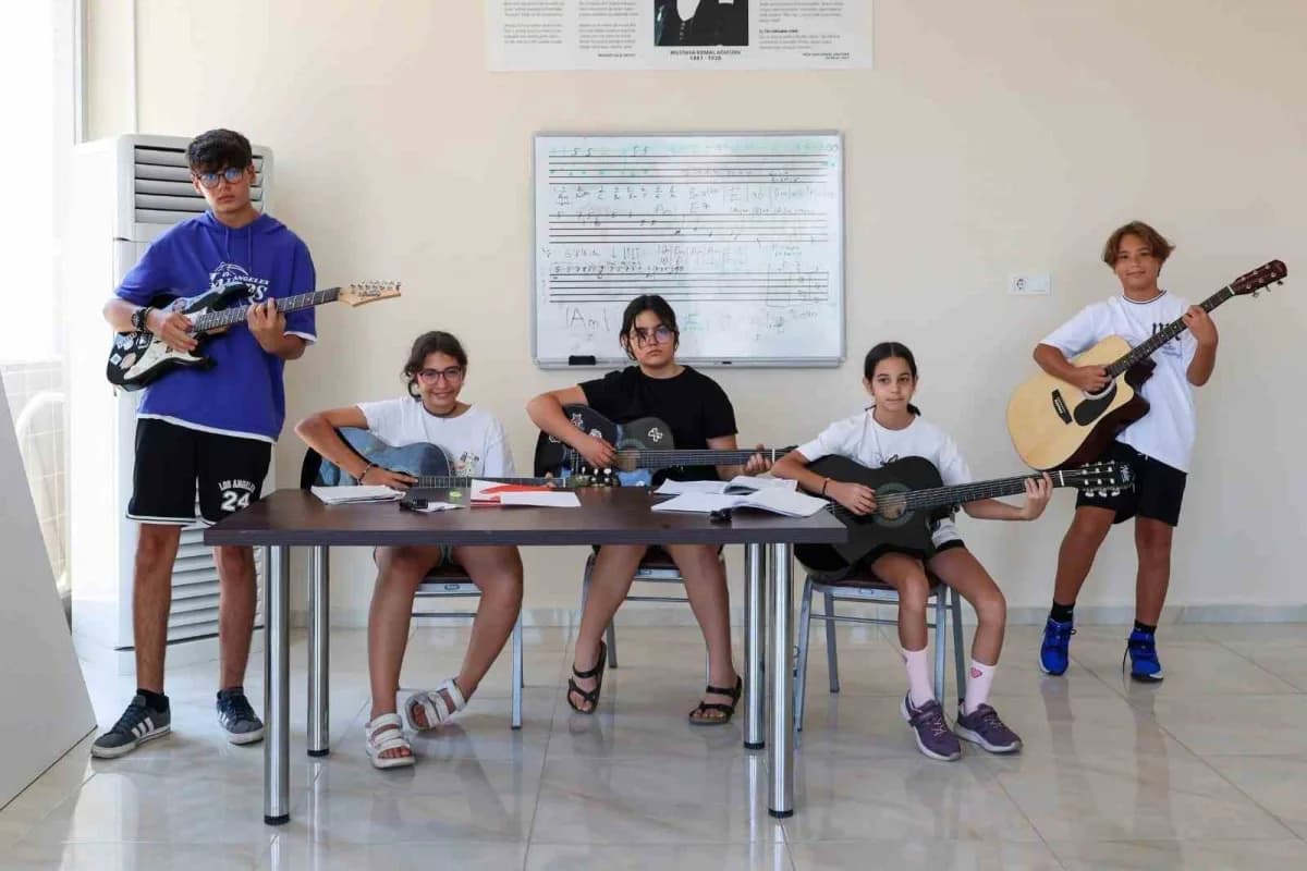 Efeler’de müzik akademisi kursları başlıyor