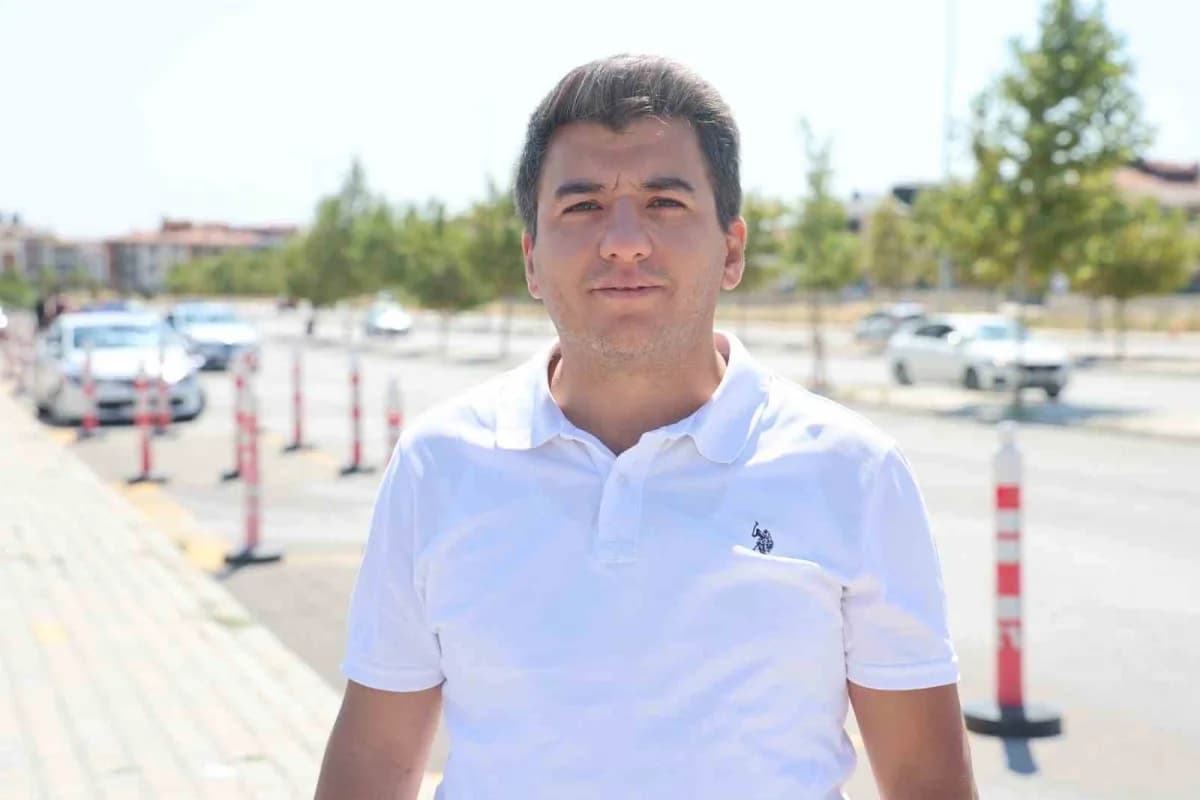 Konya Sürücü Kursları Derneği Başkanı Selman Ceylan, "Amacımız daha kolay ehliyet vermek değil, gerçekten araç kullanmay