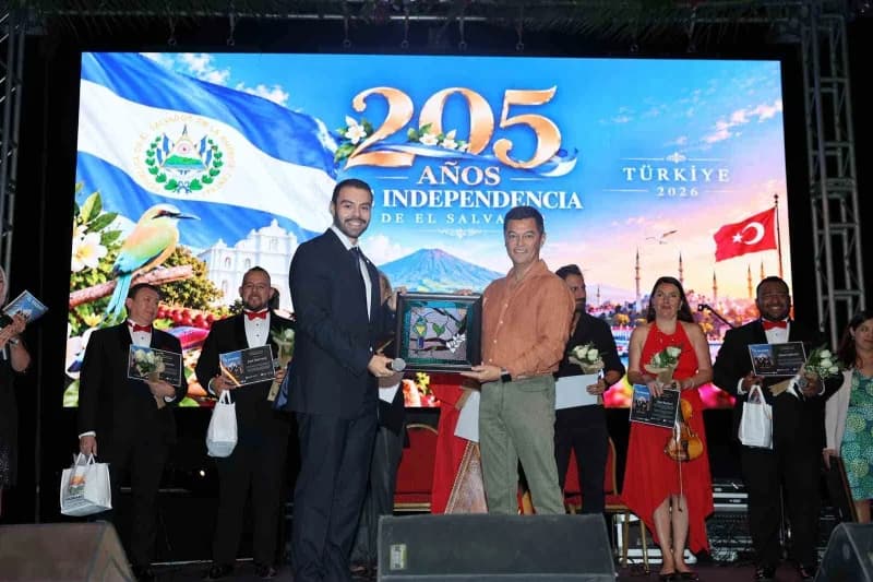 El Salvador’un müziği Marmaris’te yankılandı