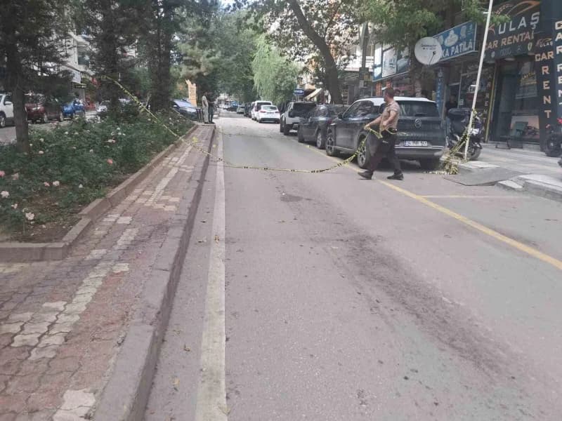 Elazığ’da bir şahıs, iş yerinde uğradığı silahlı saldırı sonucu yaralandı.
