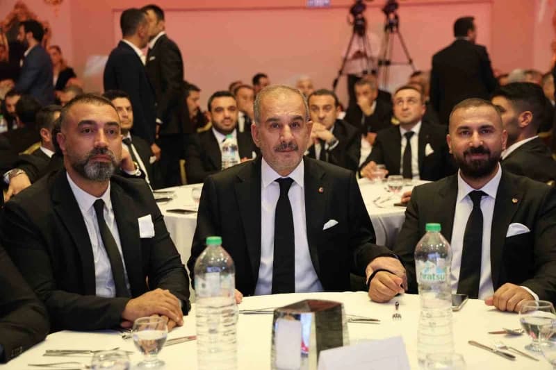 Elazığ Ticaret Sanayi Odası Başkanı ve Adayı İdris Alan tarafından özel bir otelde aday tanıtım lansmanı gerçekleştirild