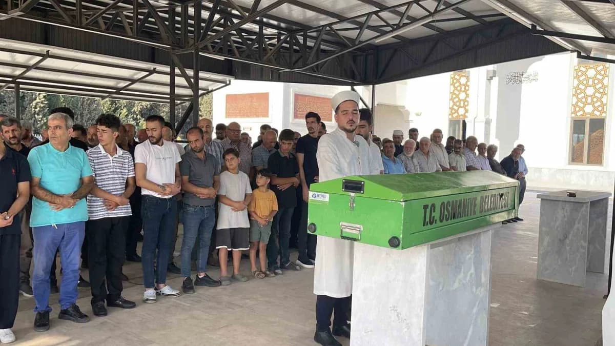 Hatay’da eşi tarafından vurulan Emine Çil, Osmaniye’de son yolculuğuna uğurlandı