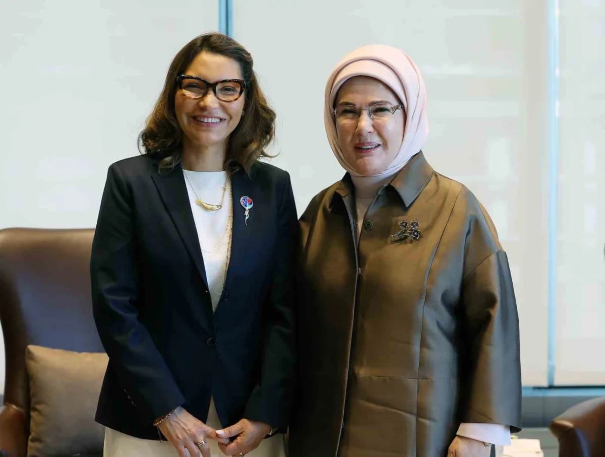 Emine Erdoğan, Brezilya Devlet Başkanı'nın eşi Silva ile görüştü