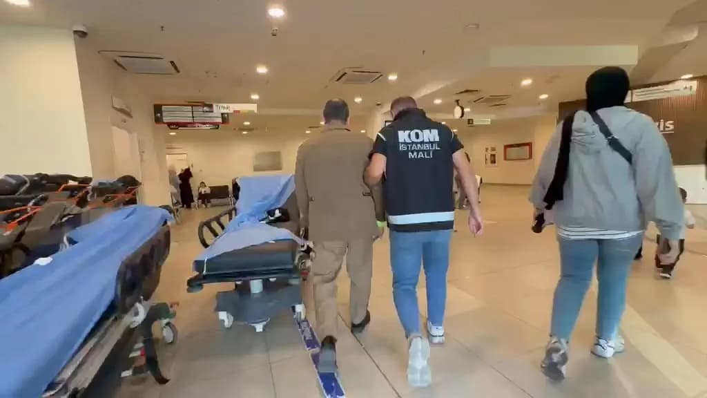Emre Alkin'in güvenlik güçlerince gözaltına alındığı anlara ilişkin görüntüler ortaya çıktı.