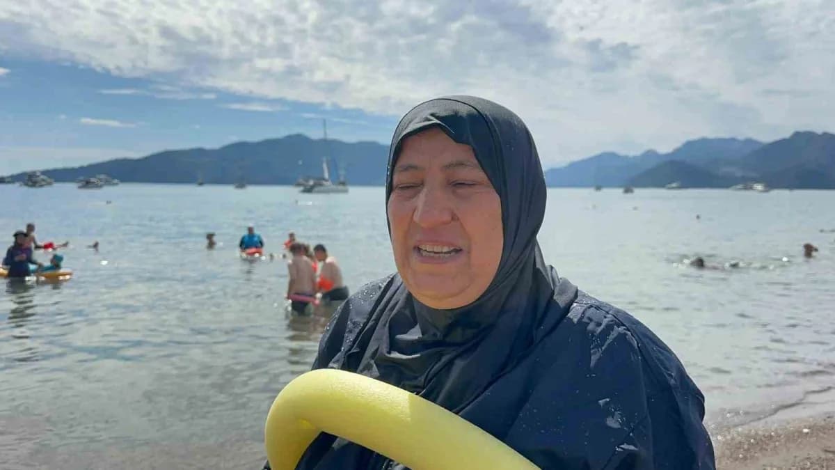 Nazile Saraslan, ilk kez denizi görmenin mutluluğunu yaşadığını dile getirdi.