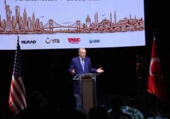 Cumhurbaşkanı Recep Tayyip Erdoğan, New York'ta Türk ve Kardeş Topluluklar Buluşması'nda konuşma yaparken