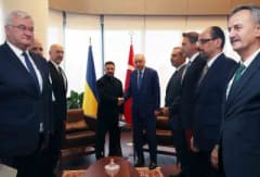 Cumhurbaşkanı Erdoğan ve Ukrayna Başbakanı Zelenskiy New York'ta Türkevi’nde görüşme yaparken