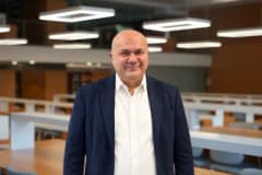 Dr. Öğr. Üyesi Murat Koçanlı ergen şiddeti ve aile desteği hakkında açıklama yapıyor