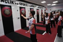 Erzincan Merkez Yaşar Erkan Spor Salonu’nda düzenlenen 2026 Şehit Eren Bülbül Türkiye Dart Şampiyonası açılış programı