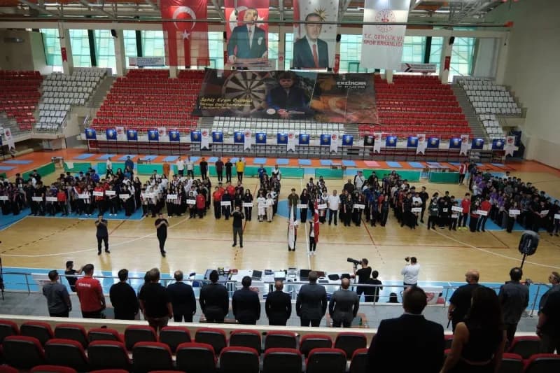 Erzincan’da 2026 Şehit Eren Bülbül Türkiye Dart Şampiyonası başladı