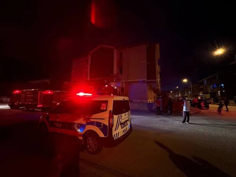 Erzincan’da apartman dairesinde yangın paniğe neden oldu