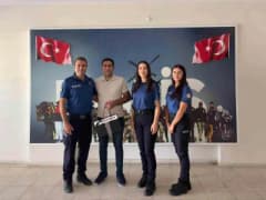 Erzincan Emniyet Müdürlüğü personeli Gaziler Günü kapsamında gazileri ziyaret ederken