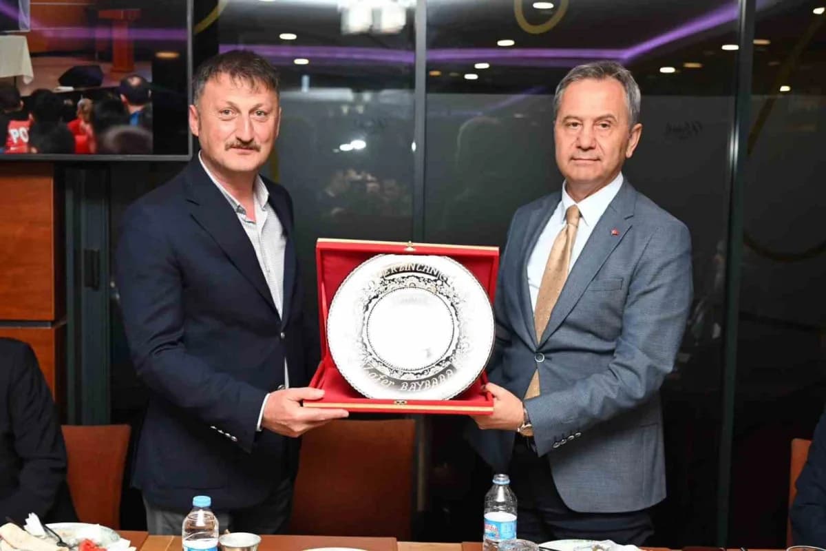 Erzincan İl Emniyet Müdürü Zafer Baybaba’nın kentten ayrılması dolayısıyla veda yemeği düzenlendi