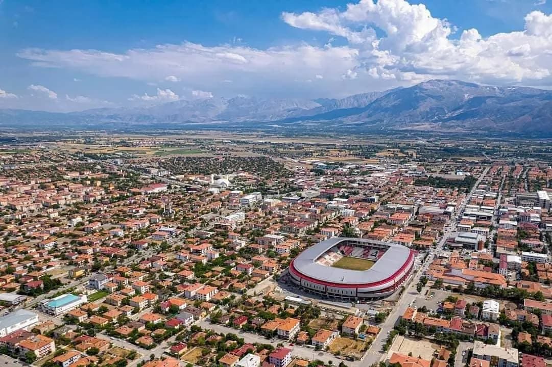 Erzincan 13 Şubat Şehir Stadyumu, 2022 yılında hizmete açılmasının ardından Erzincanspor'un iç saha maçlarına ev sahipli