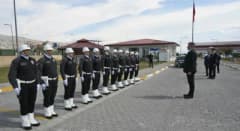 Erzincan İl Emniyet Müdürlüğü yerleşkesinde görevine başlayan Esat Feryadi Doköz tören sırasında