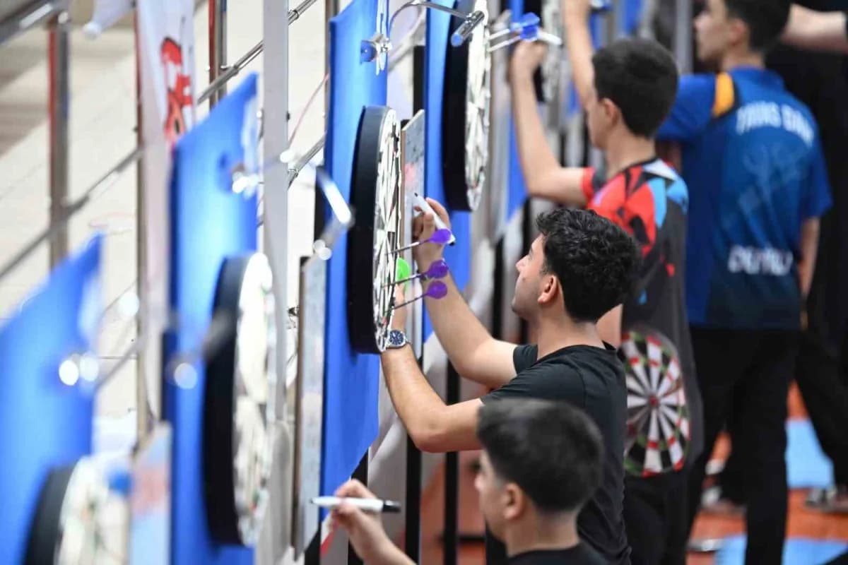 Erzincan'da Şehit Eren Bülbül Dart Türkiye Şampiyonası'nın 1. Ayak Müsabakaları yapıldı