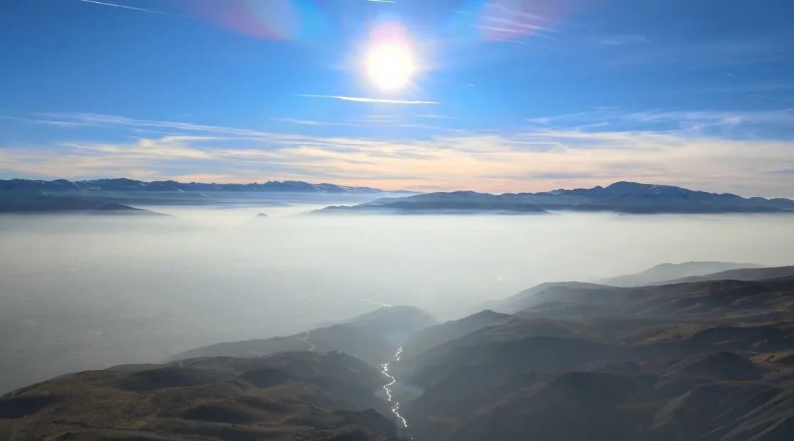 Erzincan’da sis bulutları doğayı masalsı görünüme bürüdü