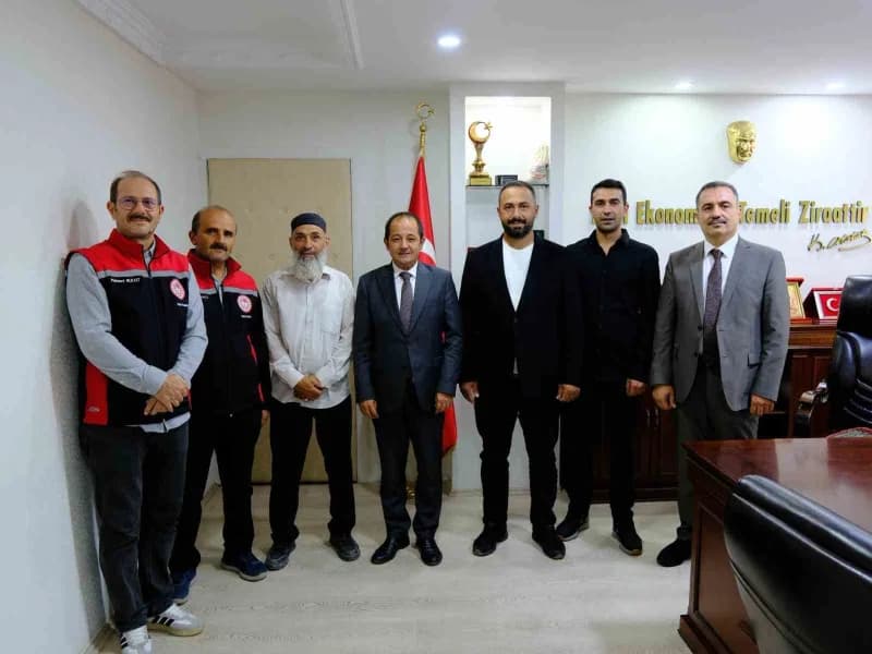 Erzincan’da tarımsal sulama yatırımları için hibe desteği alan üreticiler sözleşme imzalıyor