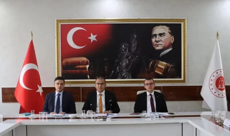 Erzurum Adliyesi binası önünde üst düzey koordinasyon toplantısı yapıldı