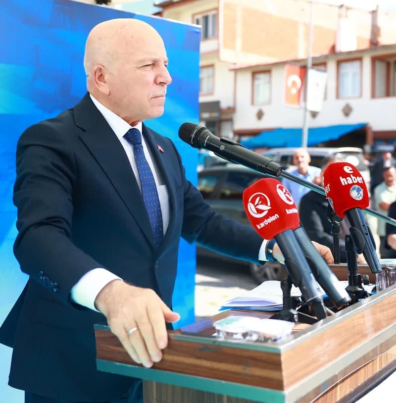 Erzurum Büyükşehir Belediye Başkanı Mehmet Sekmen