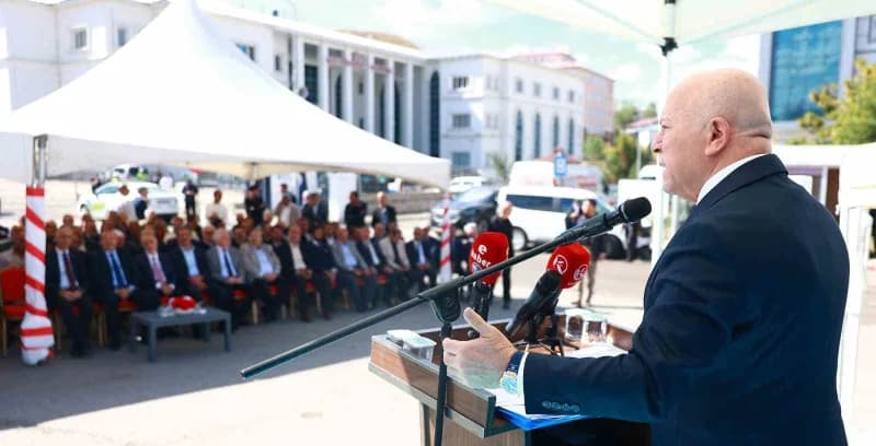 Erzurum Büyükşehir Belediyesi, Çat ilçesinde hayata geçen yatırımlarını düzenlediği törenle hizmete açtı.