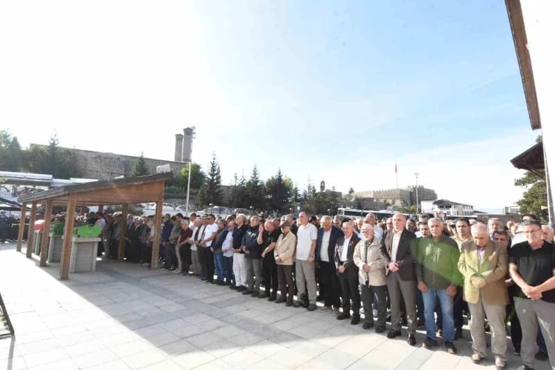 Erzurum, Aynı gün yaşamını yitiren Dokuz Eylül Üniversitesi Öğretim Üyesi Dr. Ayça Kübra Hızarcı ve Türkiye Harp Malulü