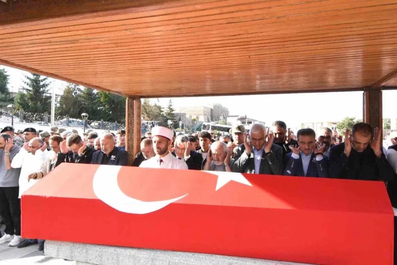 Erzurum, Aynı gün yaşamını yitiren Dokuz Eylül Üniversitesi Öğretim Üyesi Dr. Ayça Kübra Hızarcı ve Türkiye Harp Malulü