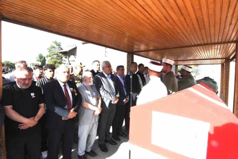 Erzurum, Aynı gün yaşamını yitiren Dokuz Eylül Üniversitesi Öğretim Üyesi Dr. Ayça Kübra Hızarcı ve Türkiye Harp Malulü