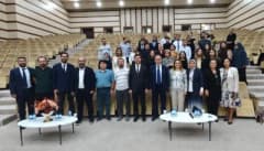 Erzurum’da düzenlenen Kadın Doğum Günleri sempozyumunda konuşmacılar ve katılımcılar