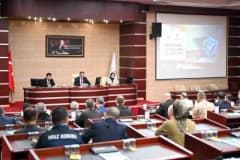 Erzurum Valisi Aydın Baruş başkanlığında okul güvenliği toplantısı yapılıyor