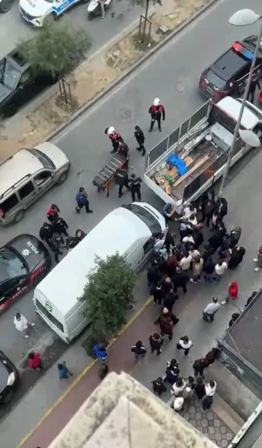 Esenyurt'ta darp edilen adamın evinde çıkan kavga sonrası polis müdahalesi