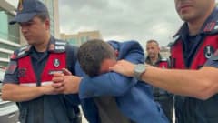 Samsun'da eşini öldürmekle suçlanan sanığın duruşma salonundaki görüntüsü