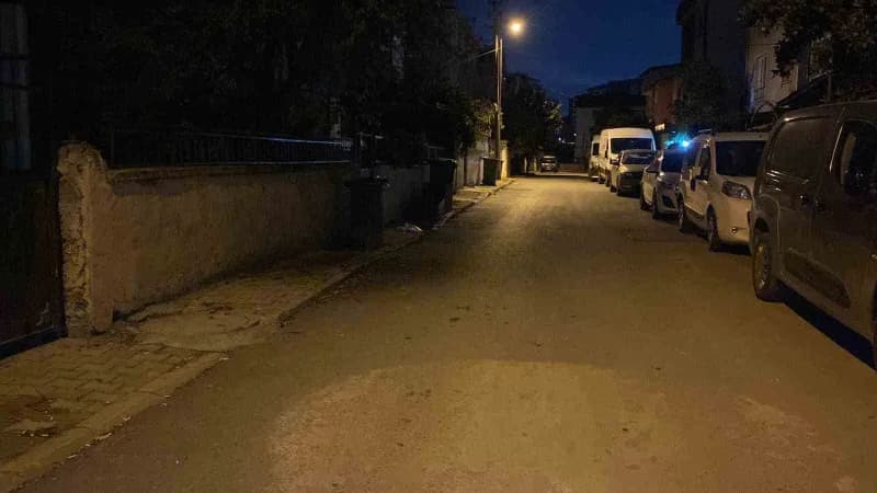 Kocaeli Körfez'de eski eşini silahla vurarak öldüren şahsın yakalanmasıyla ilgili polis ekipleri olay yerinde