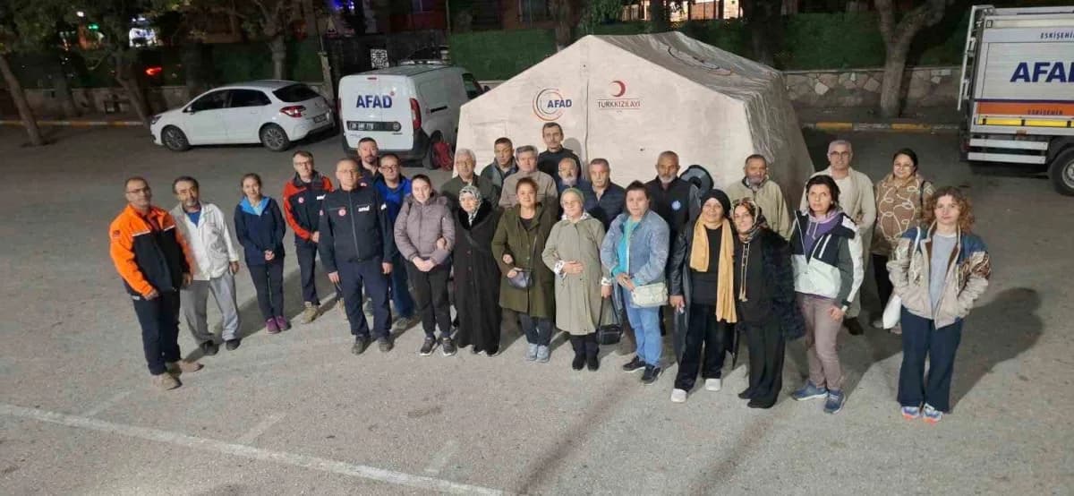 Eskişehir Afet ve Acil Durum Yönetimi İl Müdürlüğü (AFAD) ekiplerince mahalle bazlı Afet eğitimi gerçekleştirildi.